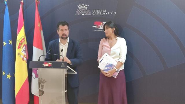 Luis Tudanca junto a Ana Sánchez
