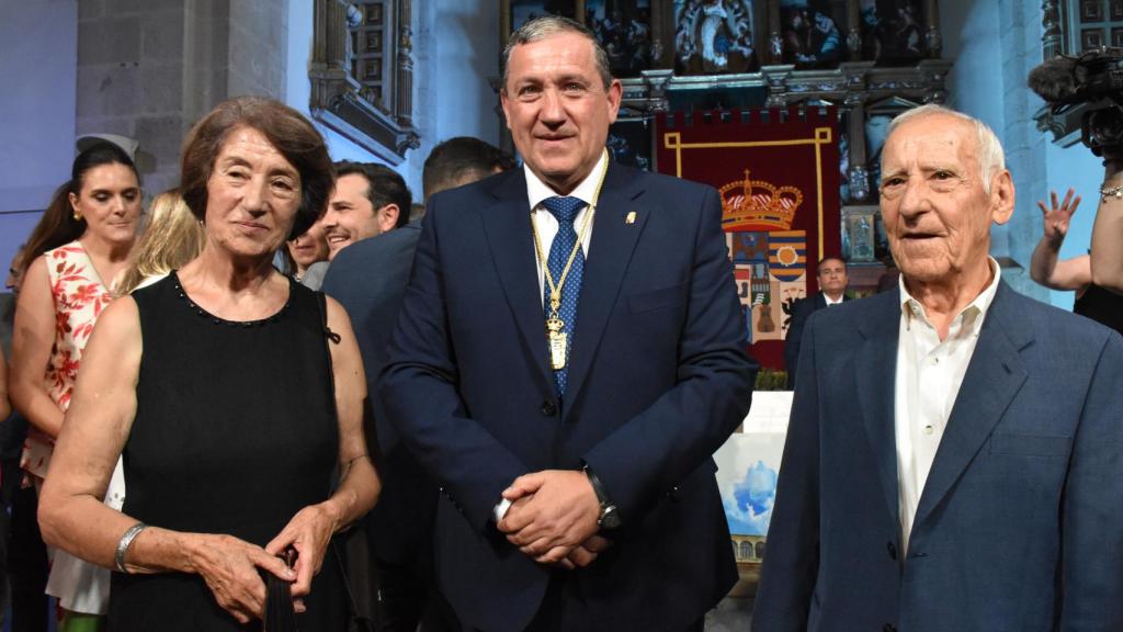 Javier Faúndez con sus padres