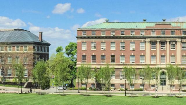 Exterior del Instituto Politécnico de Rensselaer