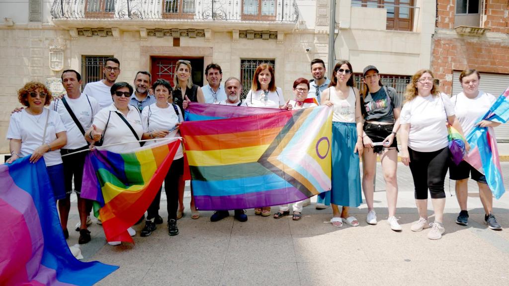 Lourdes Aznar, entre los asistentes al acto de Crevillent.