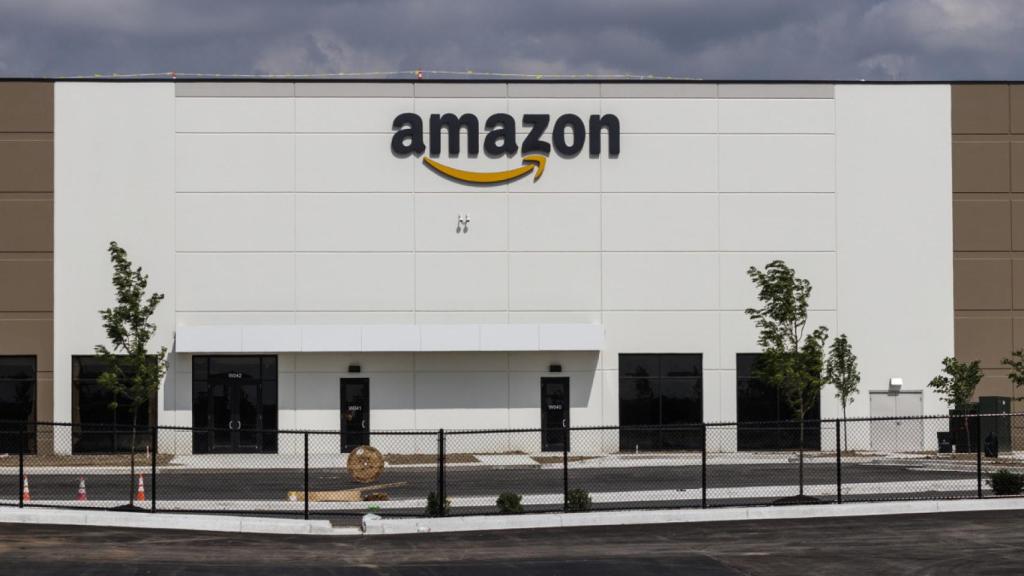 Fachada Amazon.