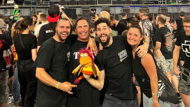 Seguidores de Rammstein con Gobo en el Civitas Metropolitano