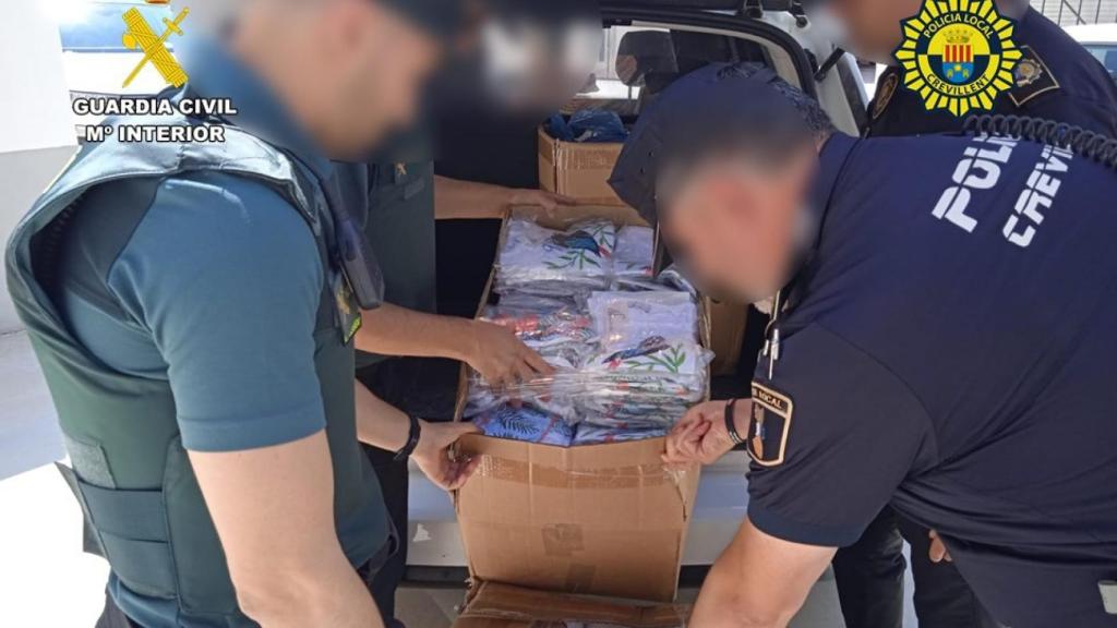 Hallan en un almacén de Crevillente prendas infantiles falsificadas por valor de 21.000 euros