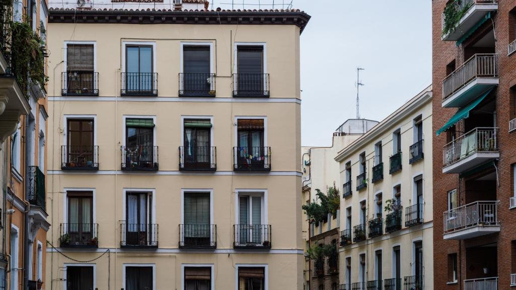 Aptur ofrece apoyo en la lucha contra el instrusismo en la vivienda de alquiler turístico