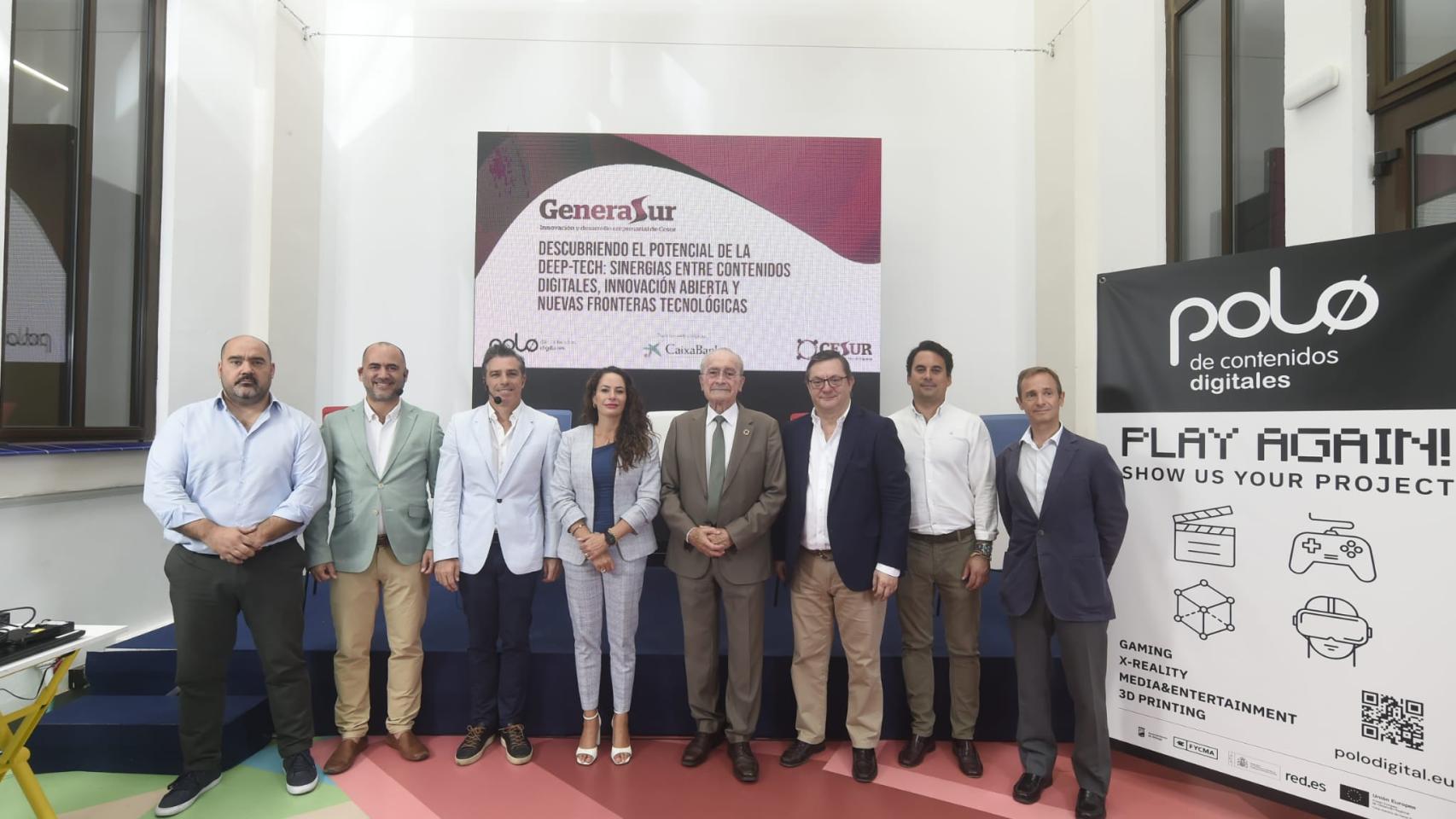 Los participantes en la jornada de Cesur en el Polo Digital.