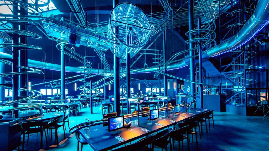 Interior del restaurante 'Space Loop'.