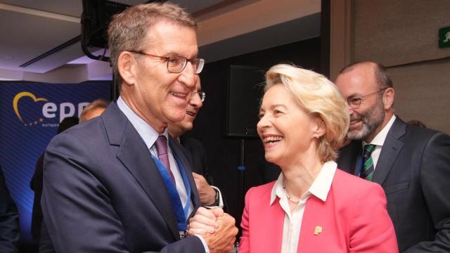 Alberto Núñez Feijóo y la presidenta de la Comisión Europea, Ursula von der Leyen, este jueves en Bruselas.
