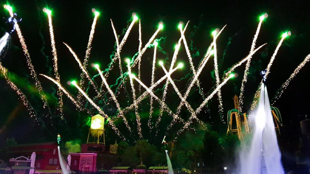 El show nocturno Aquaman Nighttime Spectacular.