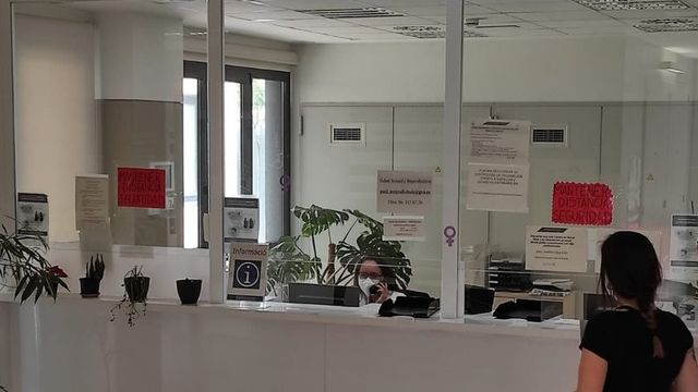 Ventanilla en un centro de salud de la Comunidad Valenciana.