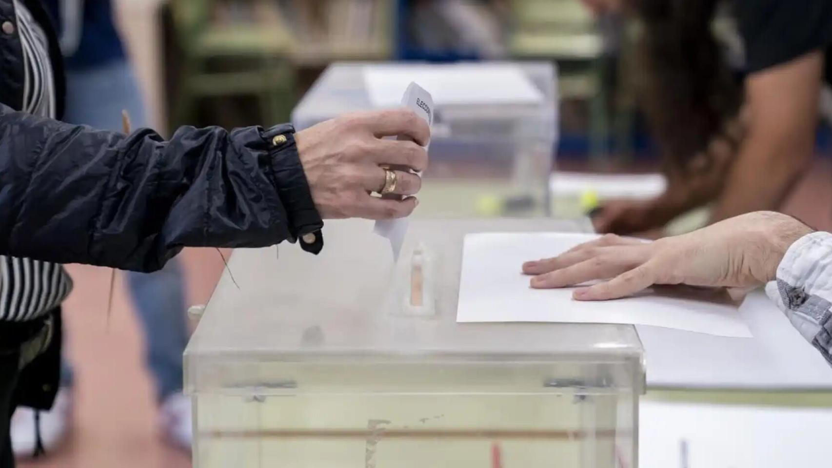 ¿Qué tengo que si me toca ser presidente o vocal el 23J? Consejos para miembros de la mesa electoral