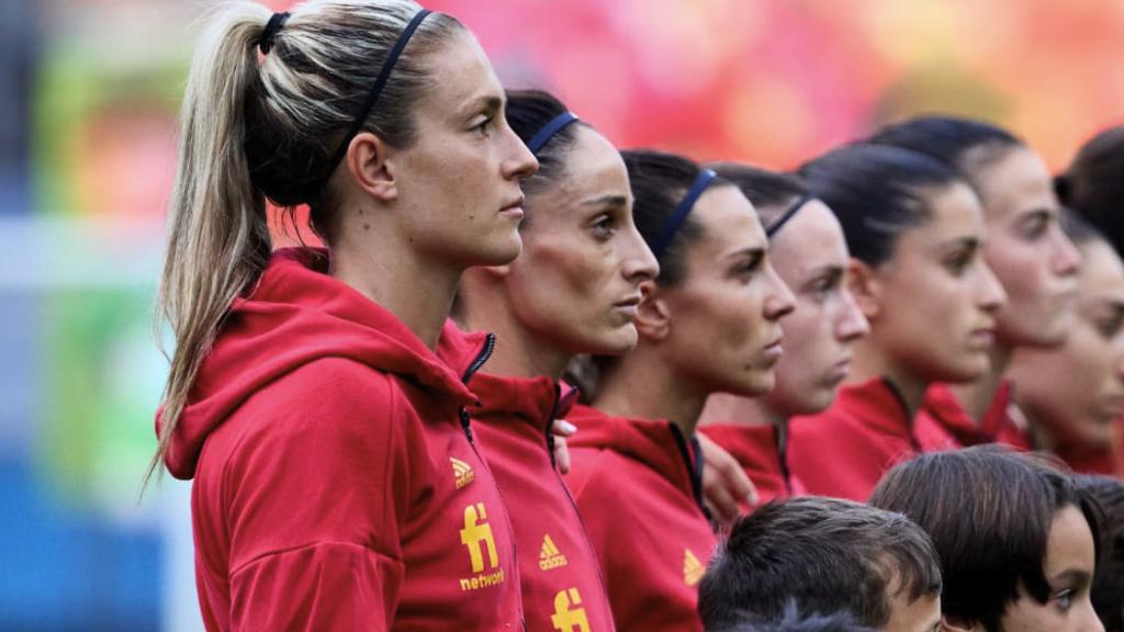 Alexia Putellas, con la selección española de fútbol femenino