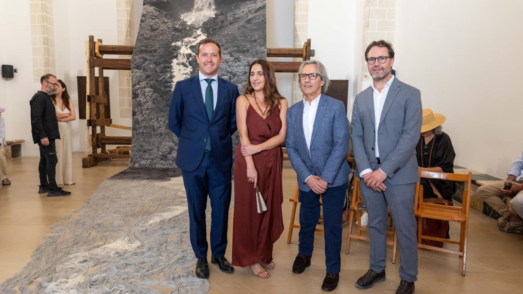 Inauguración de 'Trópicos' de Ana González, que acoge el oratorio de San Felipe Neri. JAVIER LONGOBARDO