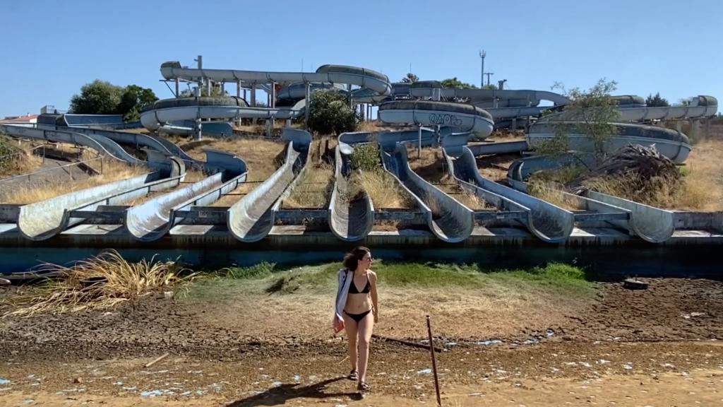Fotograma del video-ensayo 'Fin de Temporada', de Leonor Martín y Aida Navarro.