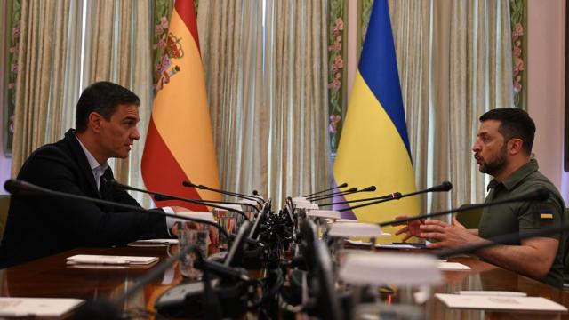 Pedro Sánchez y Volodímir Zelenski