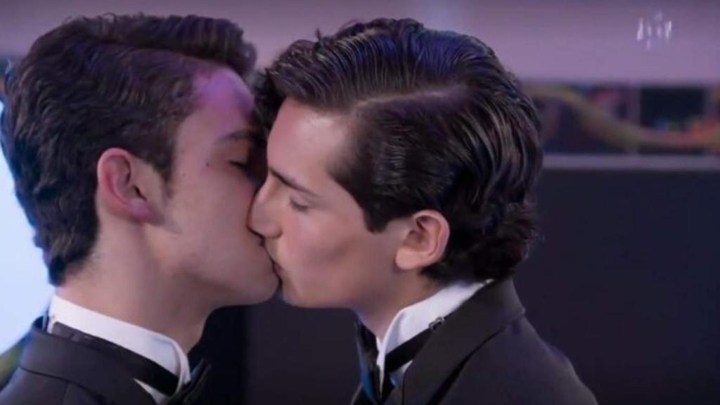 'Mi marido tiene más familia'.