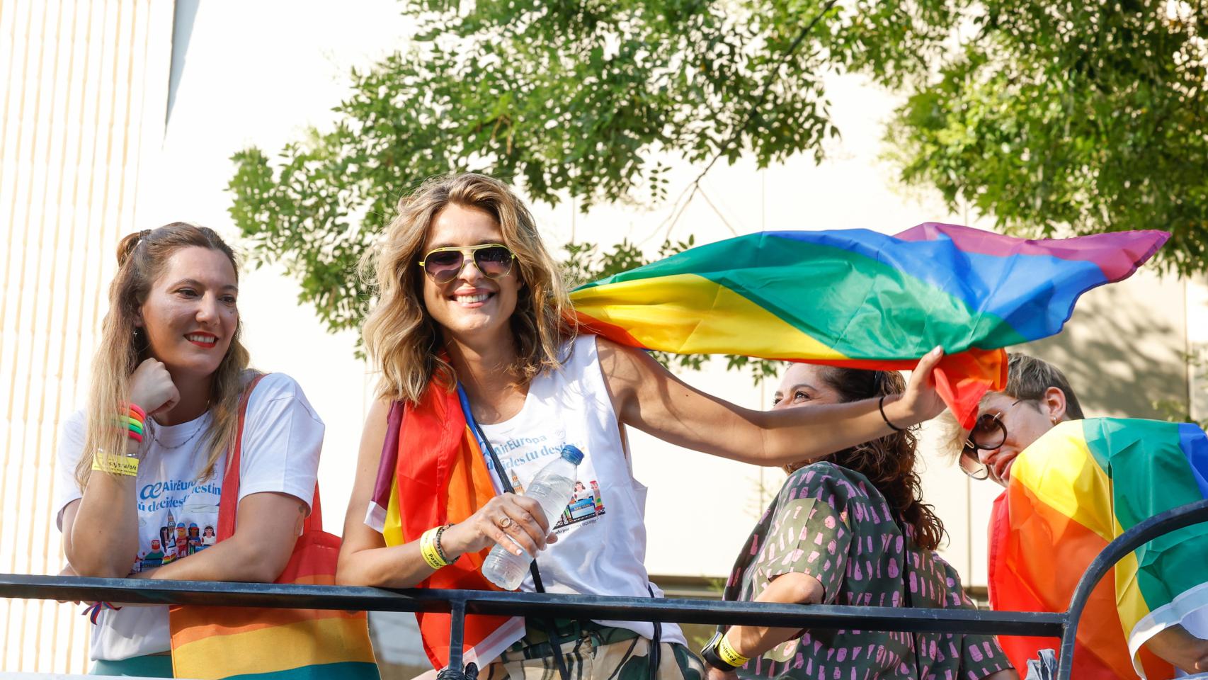 De Sandra Barneda a Luján Argüelles y Alejandro Amenábar: los famosos toman Madrid en la marcha del Orgullo LGBTI+