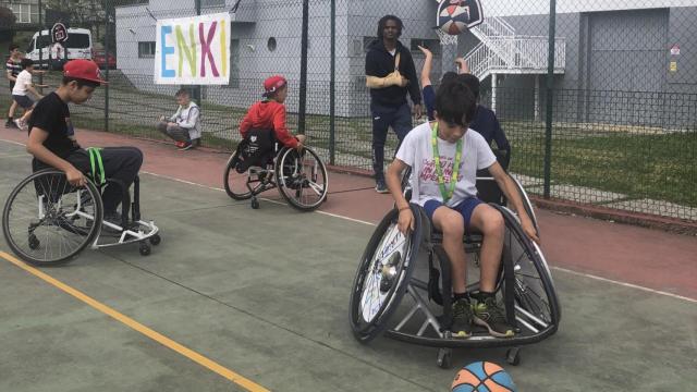Las actividades de sensibilización por la inclusión de ENKI llegan a 8.000 escolares gallegos