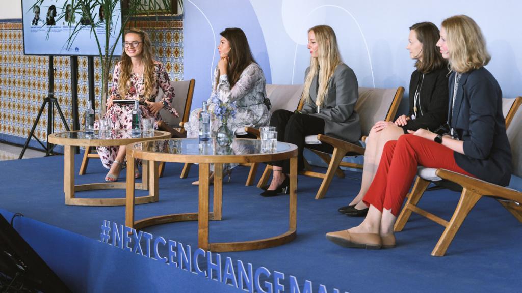Ponencia sobre mujeres en el sector de la aviación celebrada el pasado viernes.