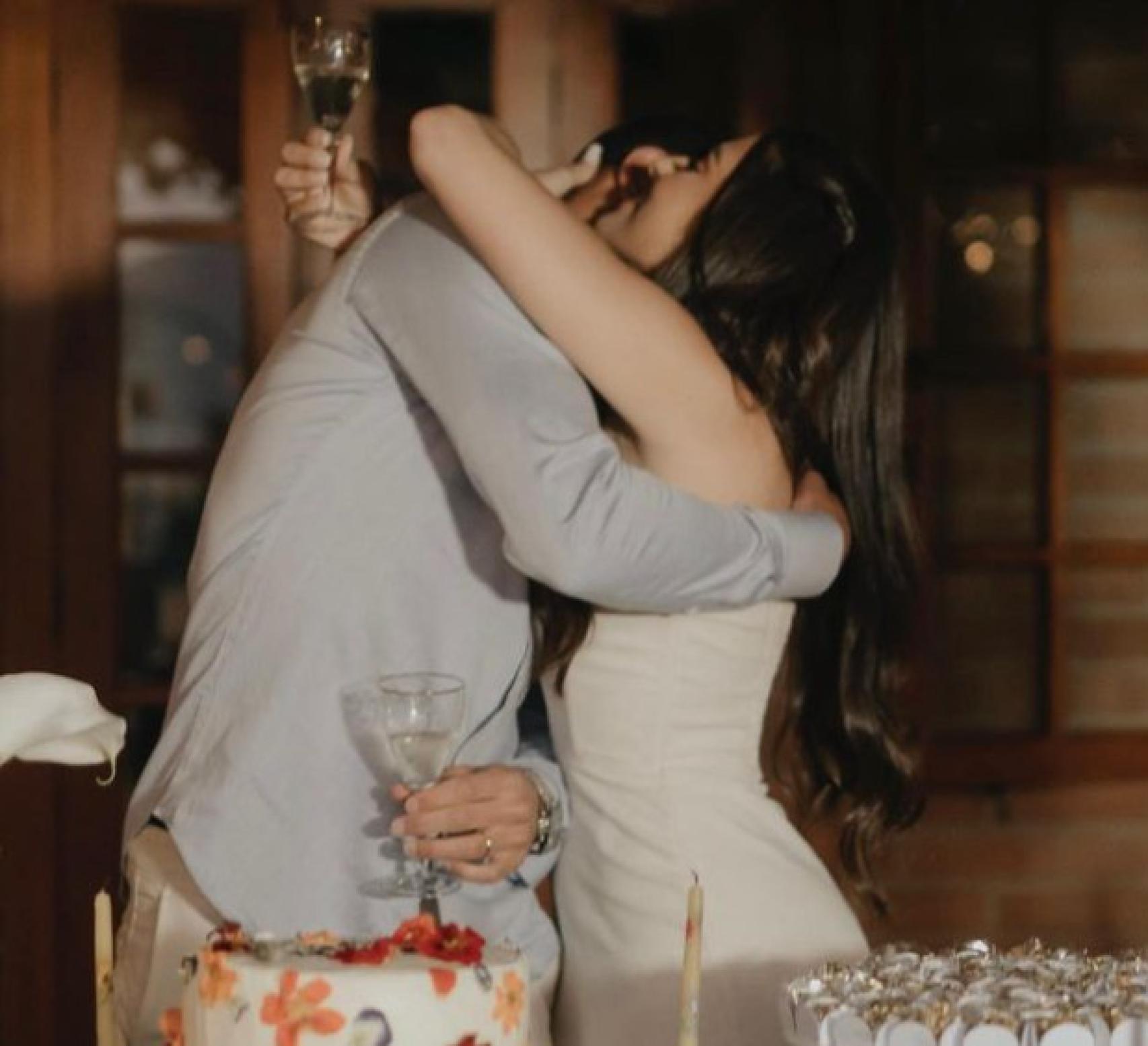 Imagen de la boda civil del futbolista Lucas Rosa y Manuela Rosa
