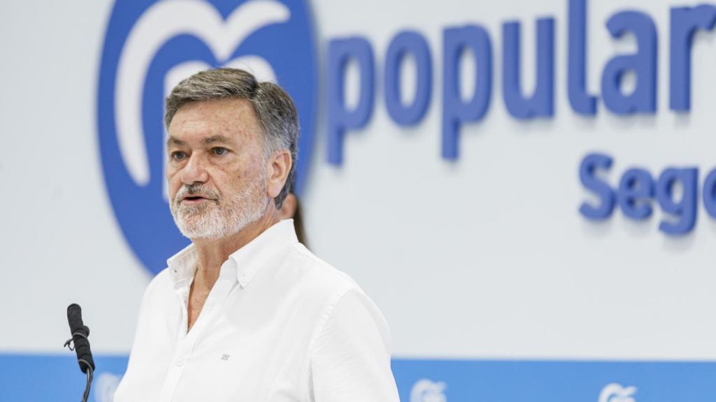 El secretario autonómico del PPCyL, Francisco Vázquez, durante su rueda de prensa de este miércoles.