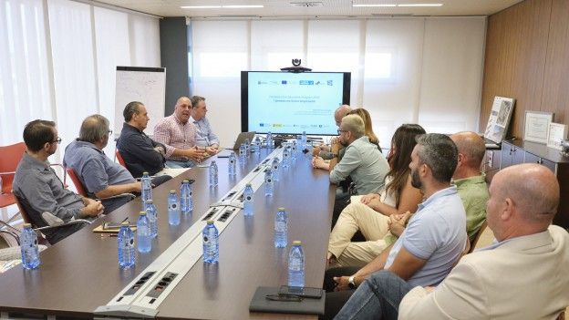 Reunión del Cabildo de Fuerteventura con los empresarios locales.