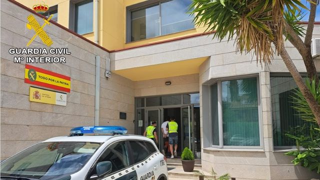 Detenido en Cambados (Pontevedra) por dañar 75 vehículos.