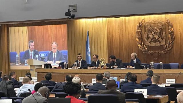 Presentación de los representantes del Puerto de Algeciras en la OMI.