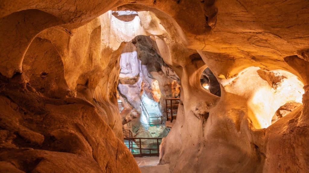 Cueva del Tesoro de Rincón de la Victoria.