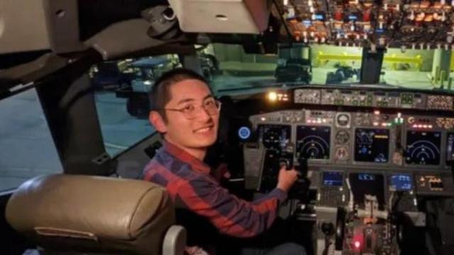 Bill, el estudiante de la Universidad de California que va a clase en avión