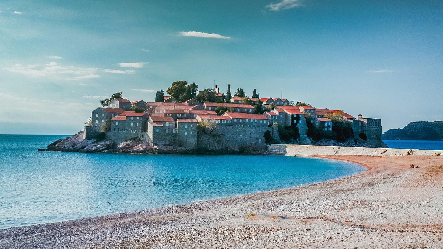 Montenegro País, en la Península balcánica.