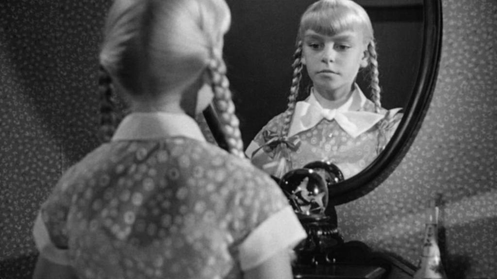 La angelical Rhoda de 'La mala semilla' (1956), incapaz de matar una mosca.