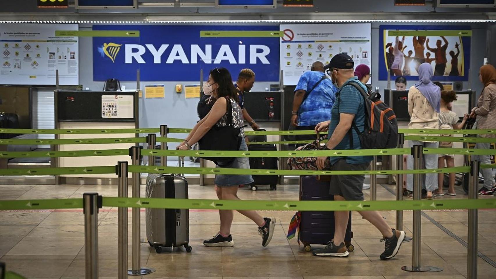 Las colas de facturación de Ryanair.
