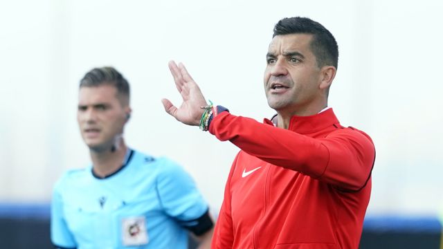 Rubén Torrecilla como entrenador del filial del Granada.