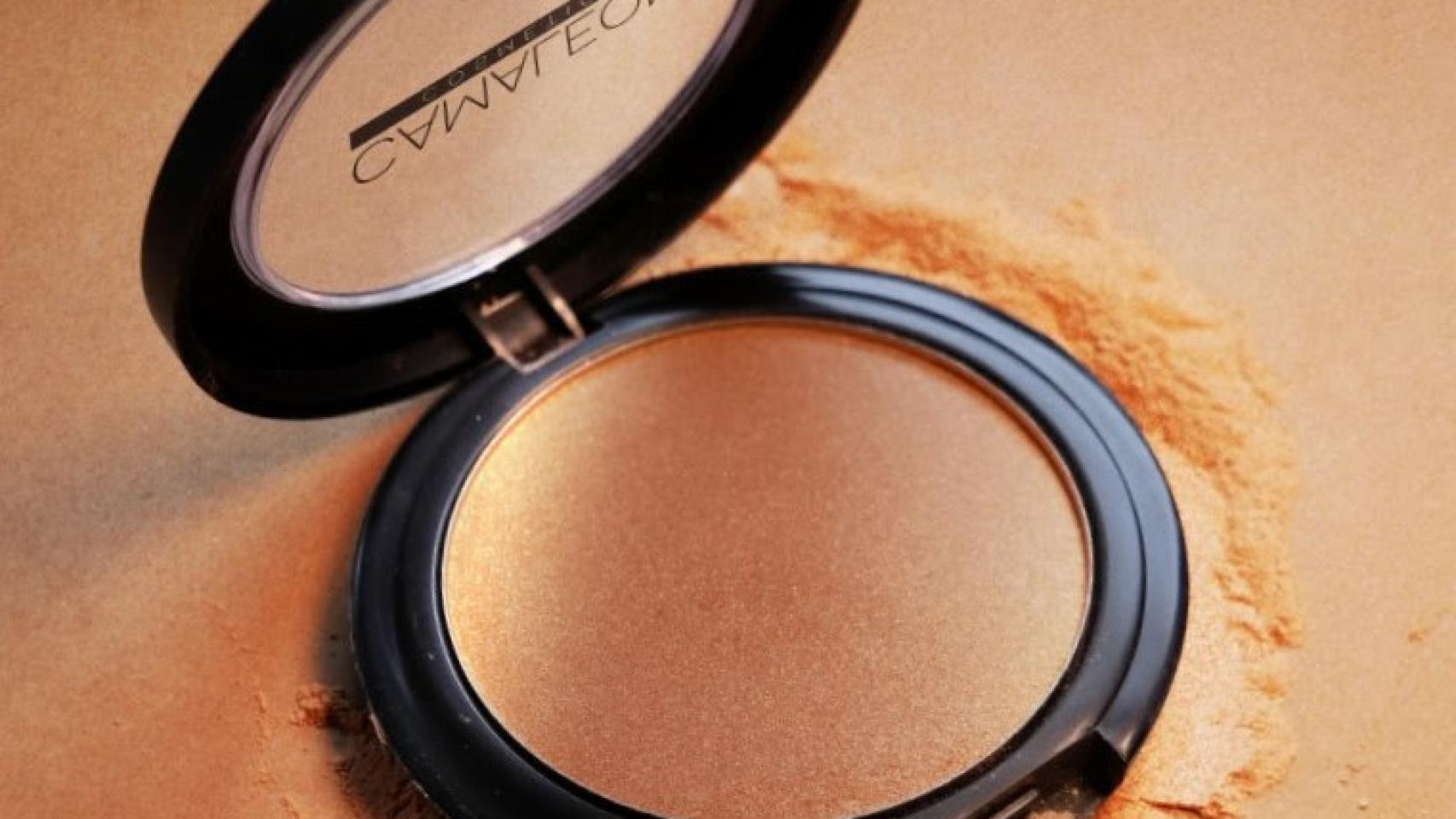 Camaleon Cosmetics lanza sus primeros polvos ultraligeros.