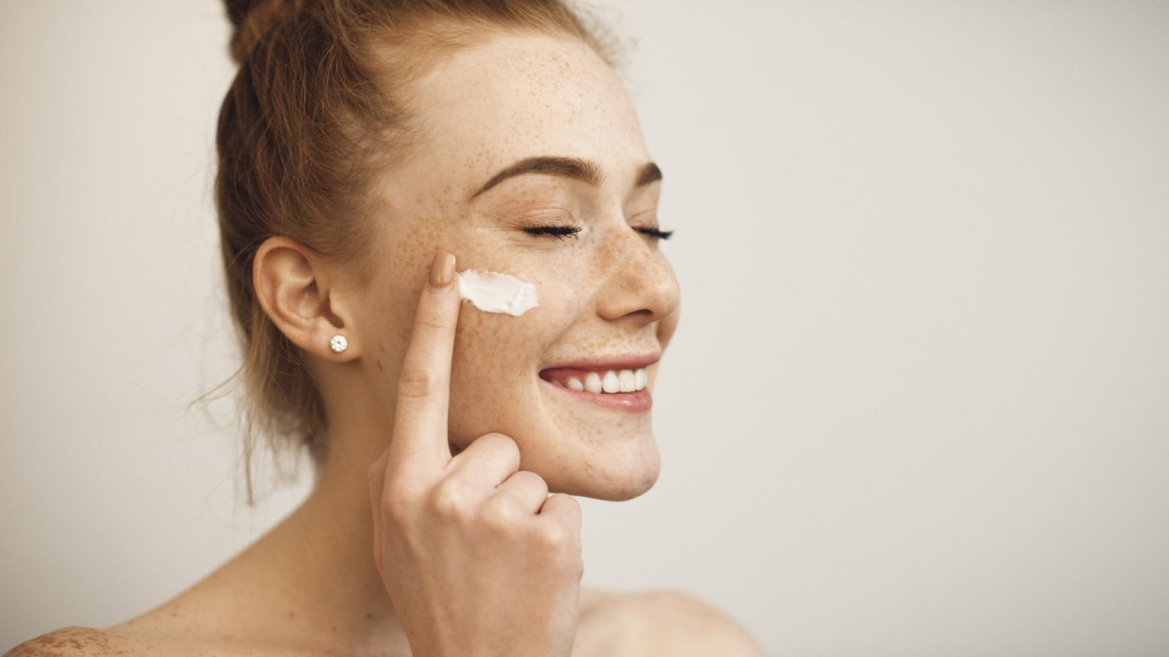 Di adiós a las manchas faciales con las mejores cremas antimanchas de farmacia
