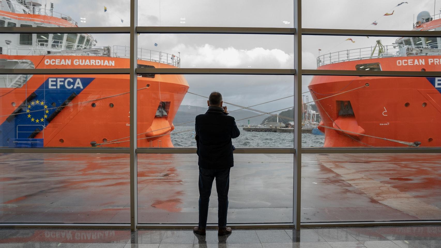 Un patrullero de la Agencia Europea de Control de la Pesca abre sus puertas al público en Vigo