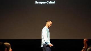 Antón Álvarez, más conocido como C. Tangana, en el acto de preestreno del himno del Centenario.
