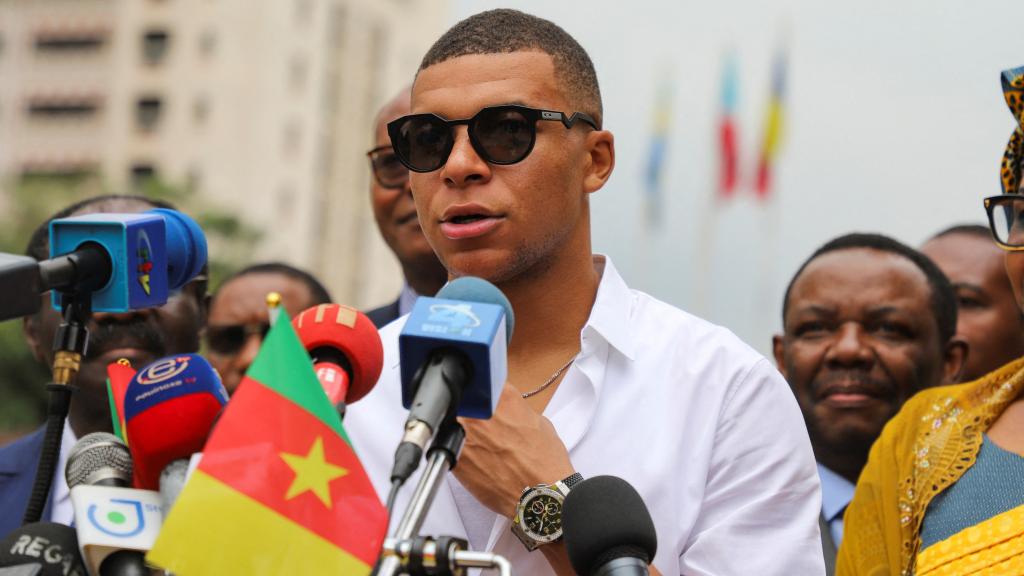 Mbappé, de vacaciones en Camerún