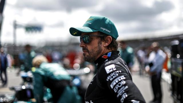 Fernando Alonso, con rostro serio en el GP de Gran Bretaña.
