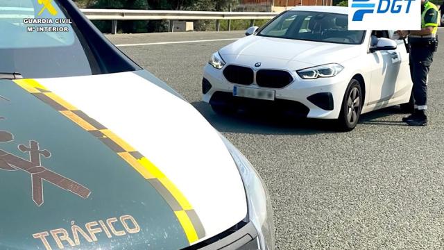 El vehículo de alta gama fue interceptado en la AP-7 en el término de Orihuela, en la imagen un control anterior.