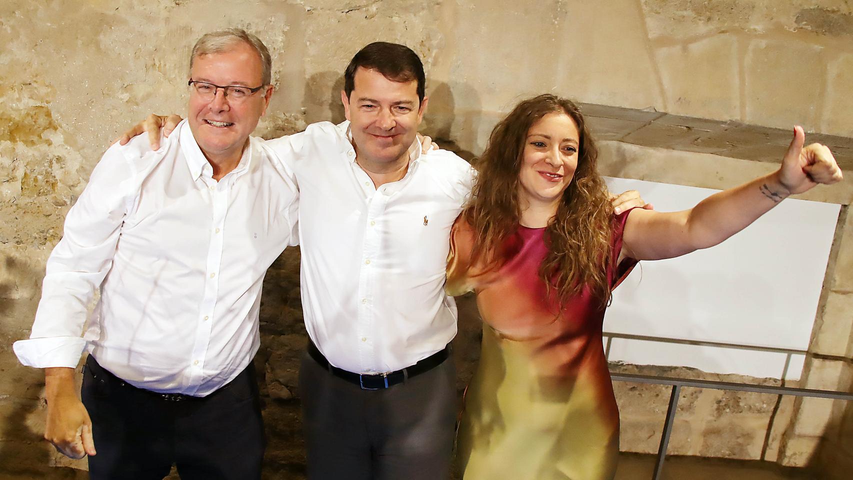 El presidente del PPCyL participa en un acto electoral junto a Esther Muñoz y el candidato al Senado, Antonio Silván