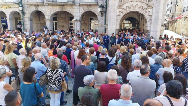 Concentración del minuto de silencio en O Porriño.