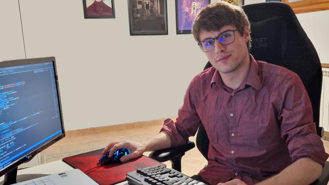 Daniel Otero, el estudiante de la U-tad que ha sacado ocho matrículas de 12 asignaturas mientras trabaja.