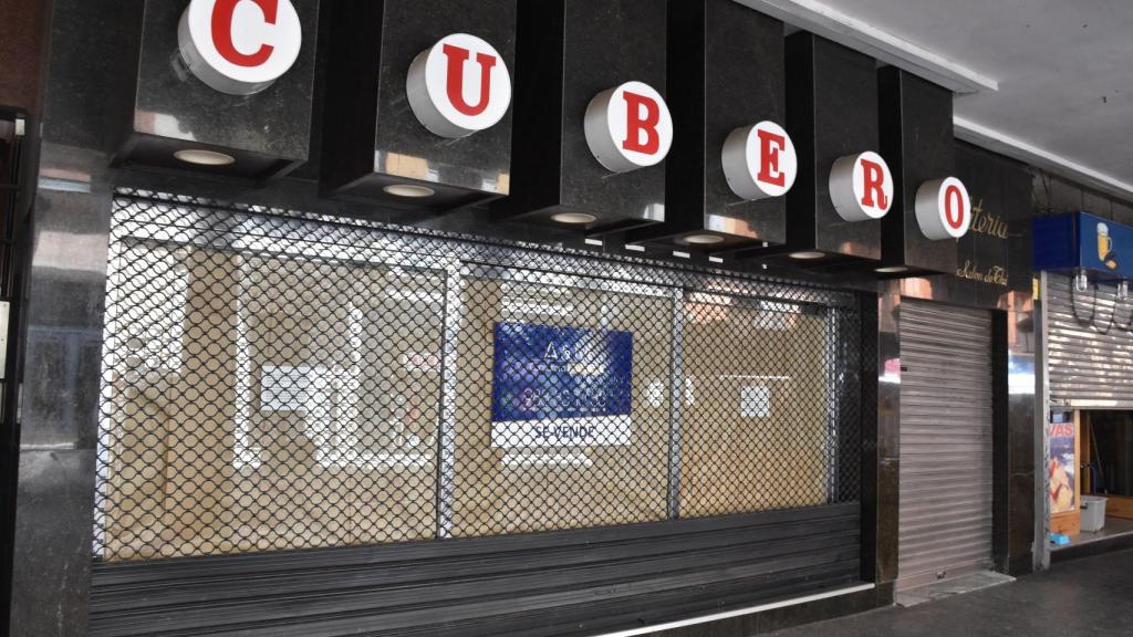Cubero cerrado y el local a la venta