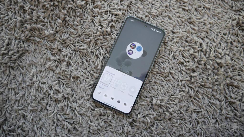 Nothing Phone (2)