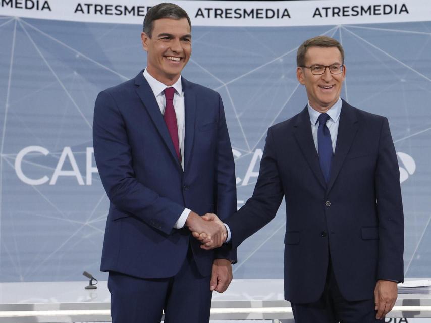 Sánchez y Feijóo en el plató del cara a cara.