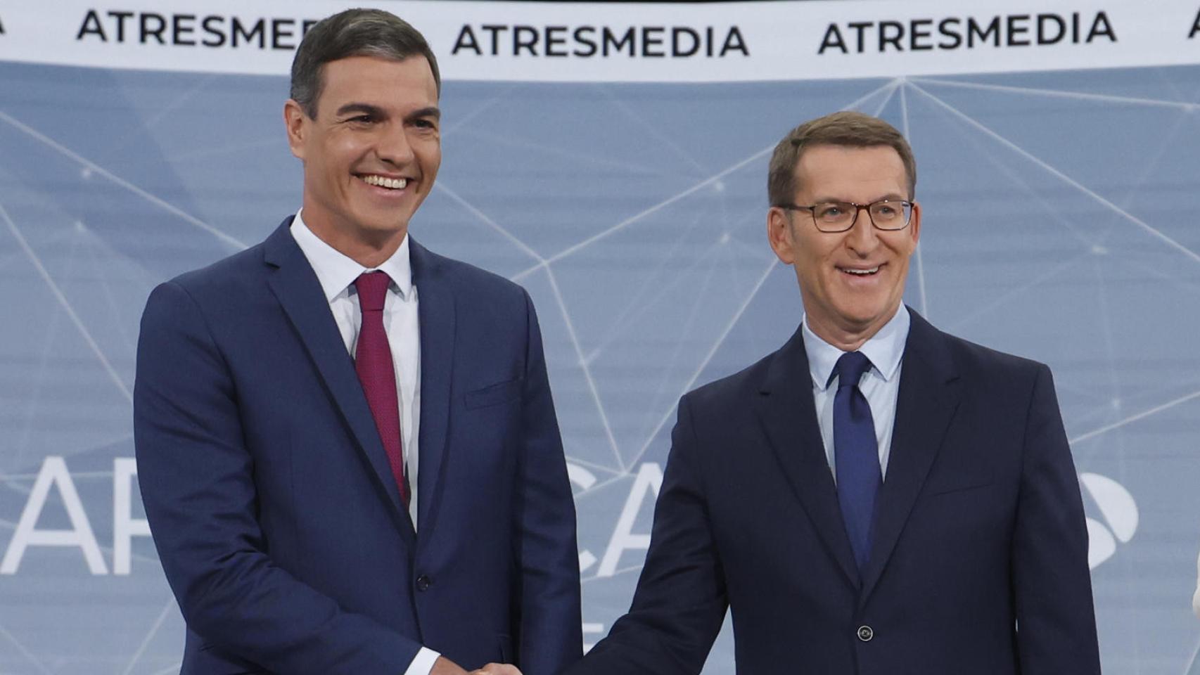 Sánchez y Feijóo en el plató del cara a cara.