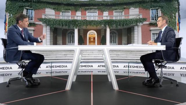 Pedro Sánchez y Alberto Núñez Feijóo en el debate electoral