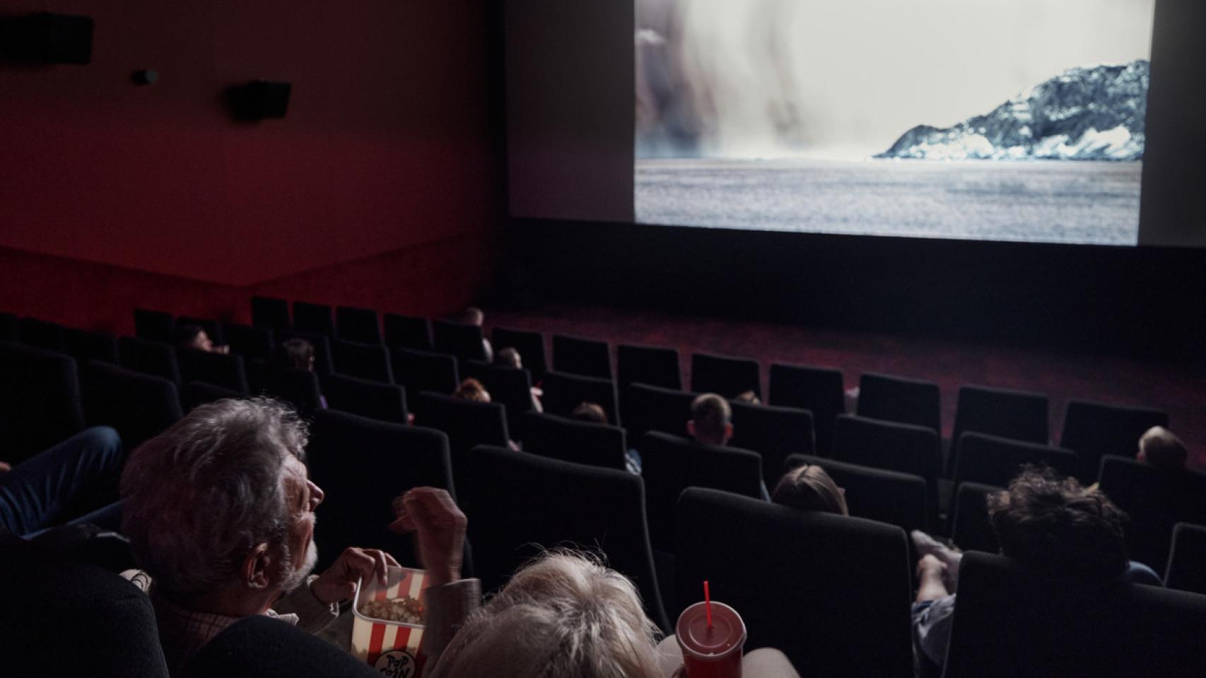 ¿A qué salas de Madrid pueden ir al cine los mayores de 65 años por 2 euros?