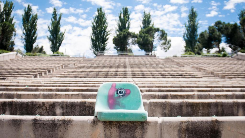 La única butaca sin arrancar en el auditorio, en junio en 2021.